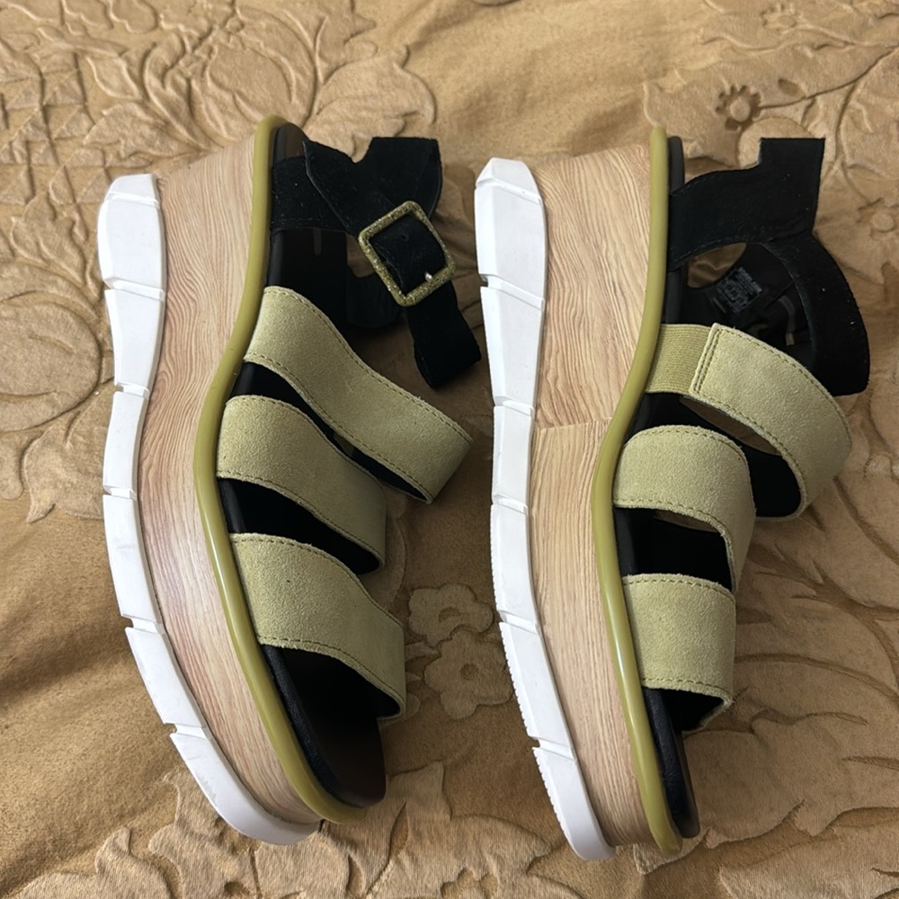 New  SOREL Joanie III Ankle Strap Platform Wedge Sandals green suede